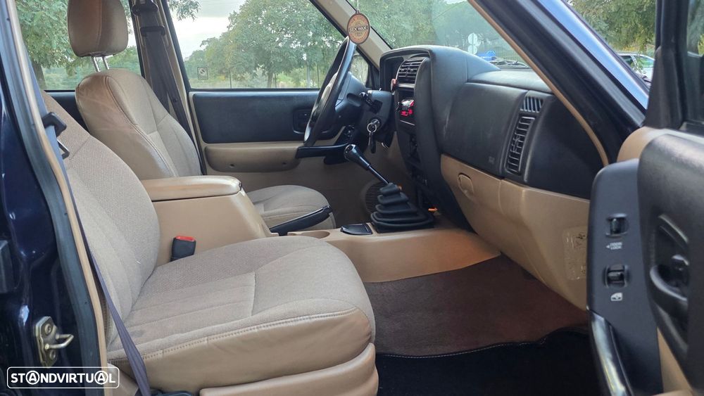 Jeep Cherokee 2.5 TD Sport Oficial - 29