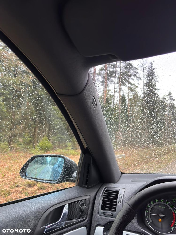 Skoda Octavia 2.0 TDI CR DPF RS - 16