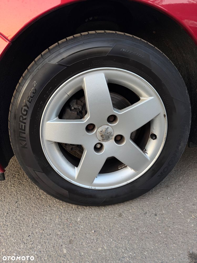 Peugeot 207 - 18