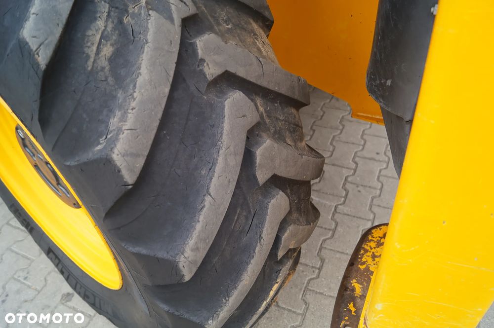 JCB 4CX - 34