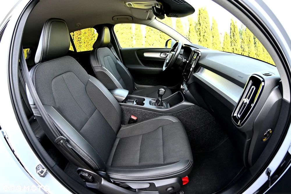 Volvo XC 40 D3 Momentum Pro - 21