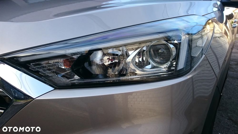 Hyundai Tucson 1.6 GDI BlueDrive Style 2WD - 19