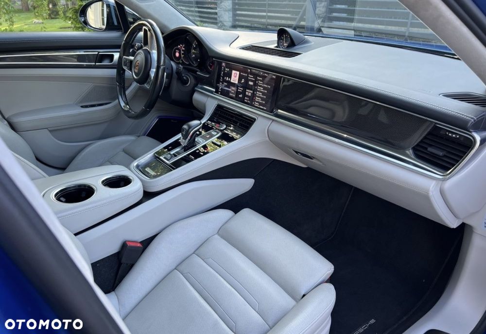 Porsche Panamera 4 - 15