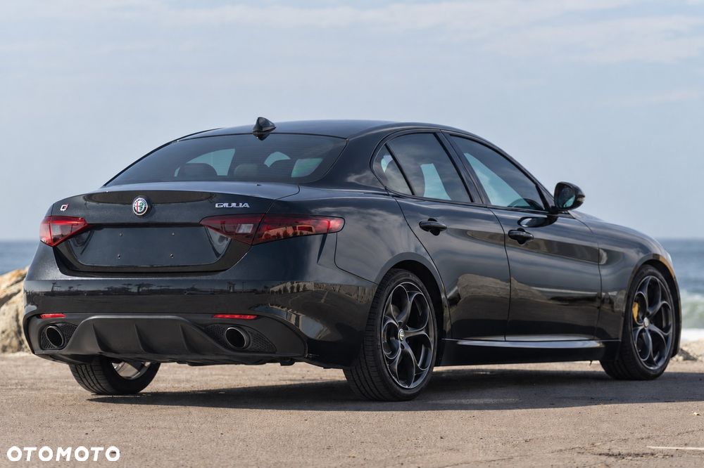 Alfa Romeo Giulia 2.0 Turbo 16V AT8 Veloce Ti - 14