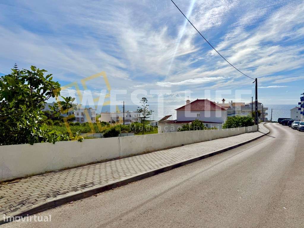 Apartamento T2 Renovado com terraço e churrasqueira no Centro da Er... - Grande imagem: 2/13