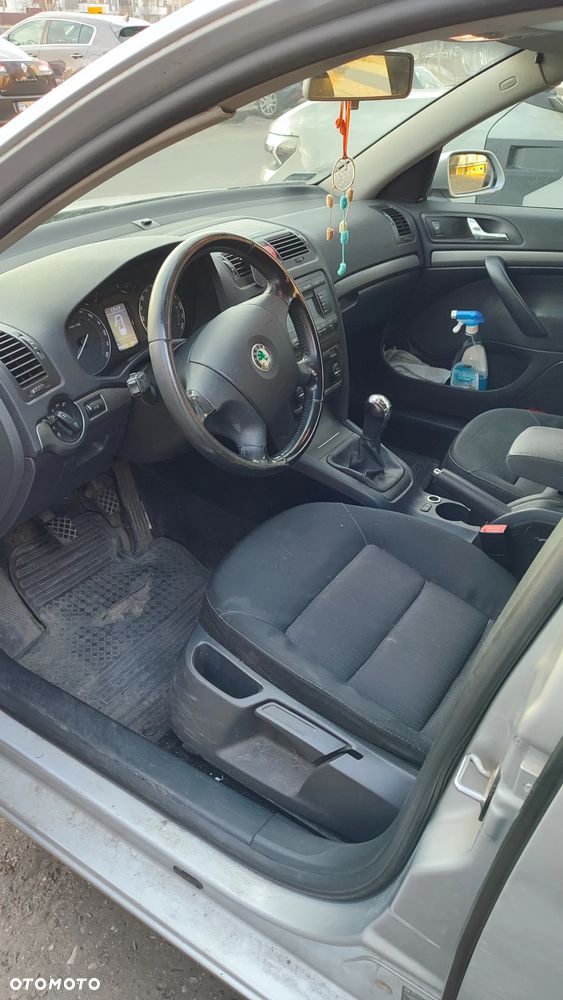 Skoda Octavia 2.0 TDI Ambiente - 6
