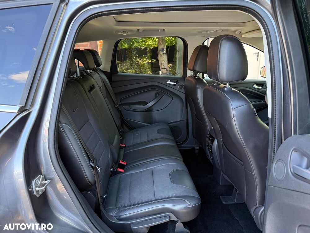 Ford Kuga - 12