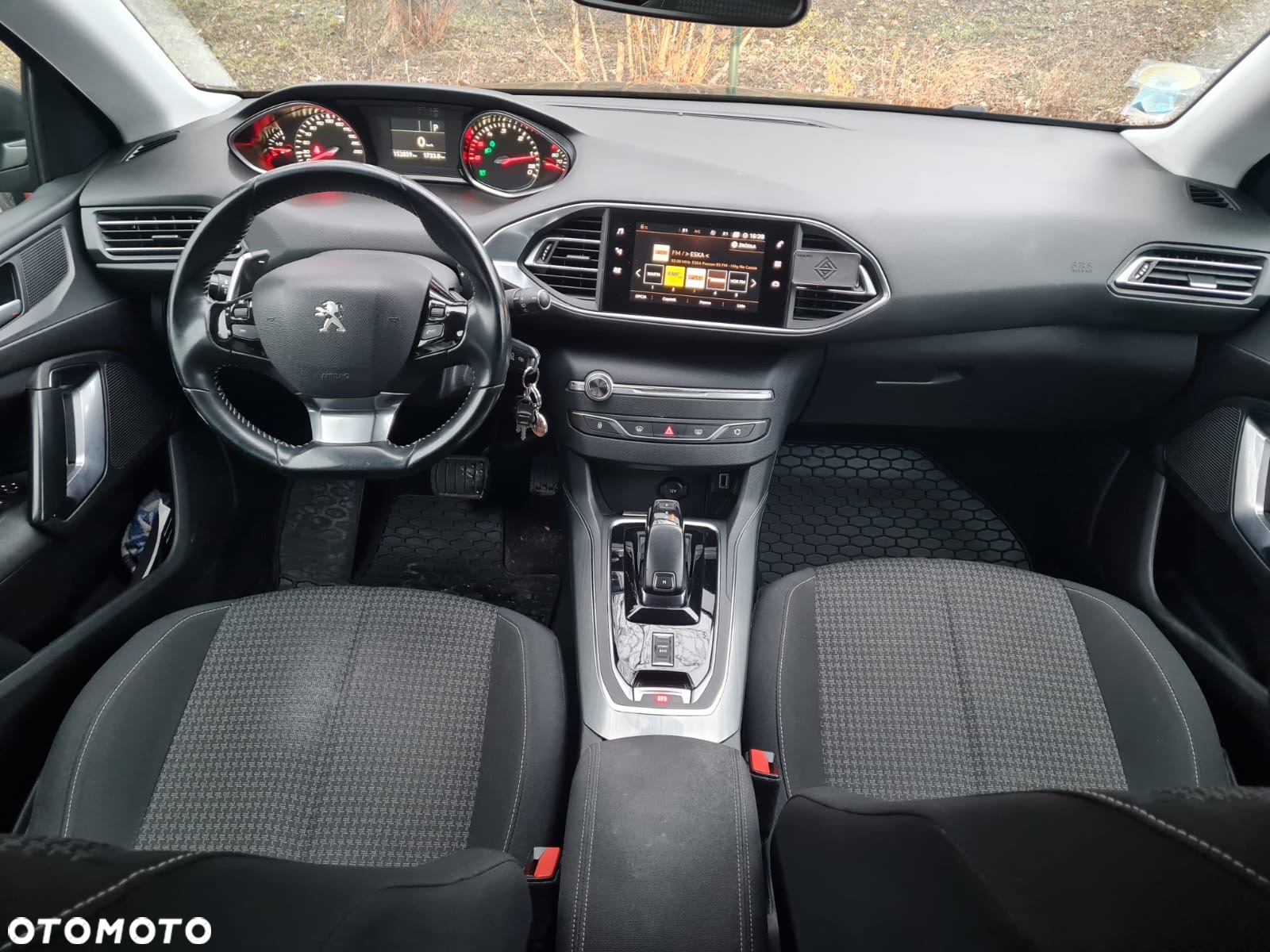 Peugeot 308 SW BlueHDi 130 EAT8 Stop & Start Active - 19