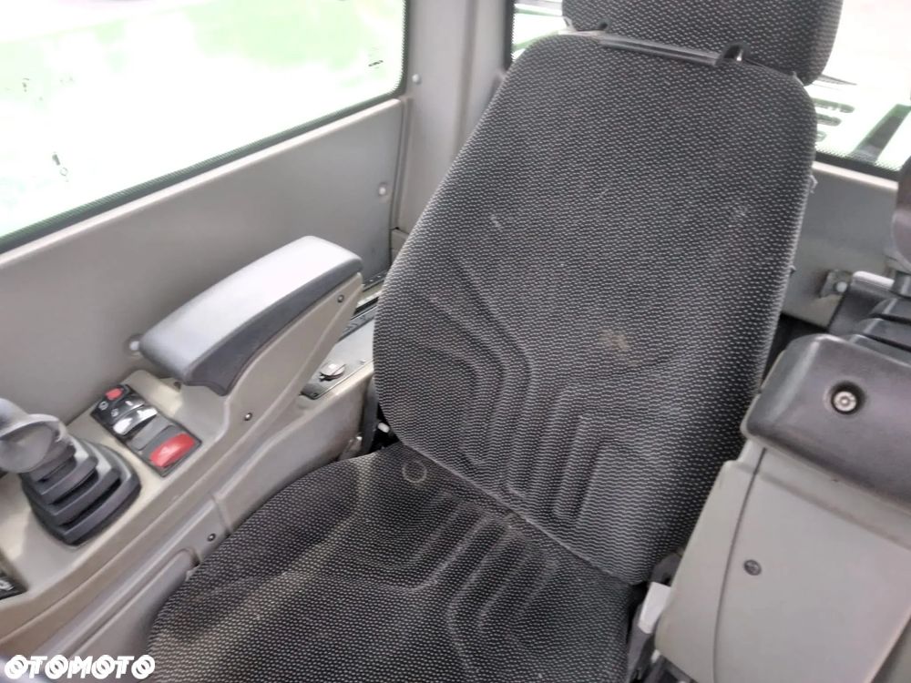 Schaeff TW110 koparka kołowa 4x4 - 21