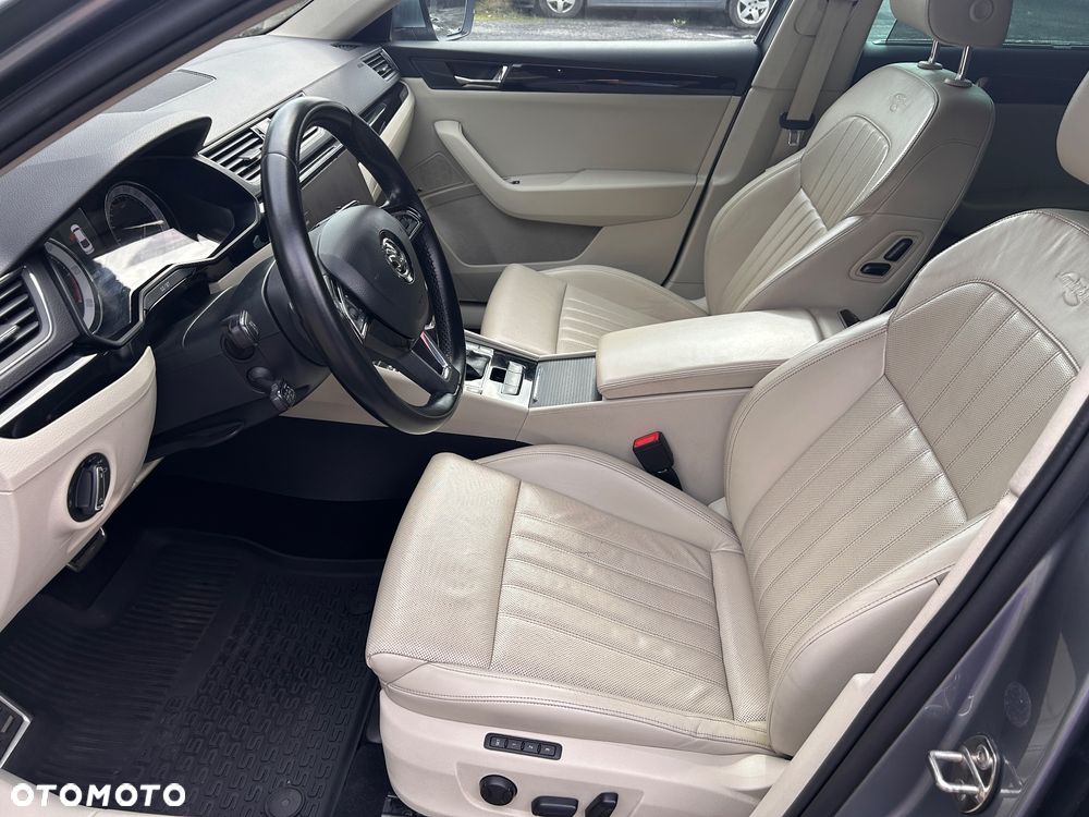 Skoda Superb 2.0 TDI 4x4 L&K DSG - 9