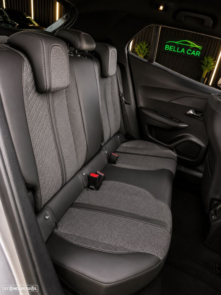 Peugeot 2008 - 11