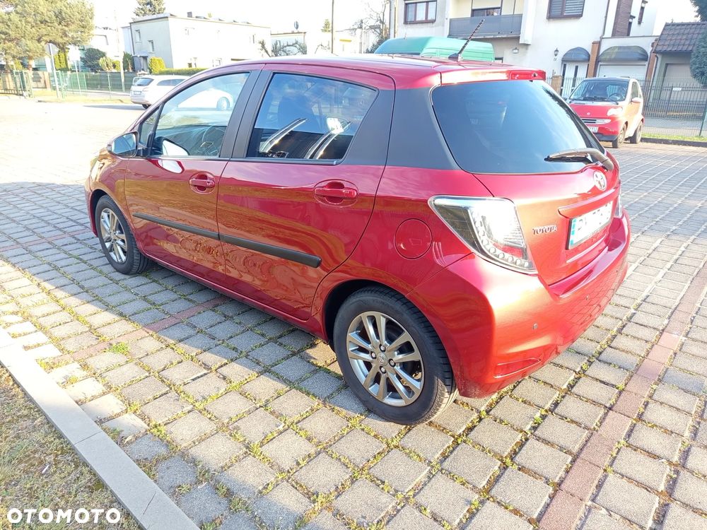 Toyota Yaris 1.33 Premium - 4