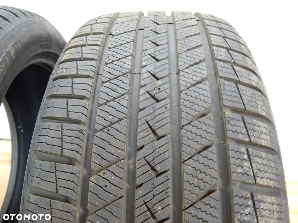 opona opony 2szt 245 / 45 R19 Vredestein Quatrac Pro  rocznik 25 Jak nowe Łuków części - 4