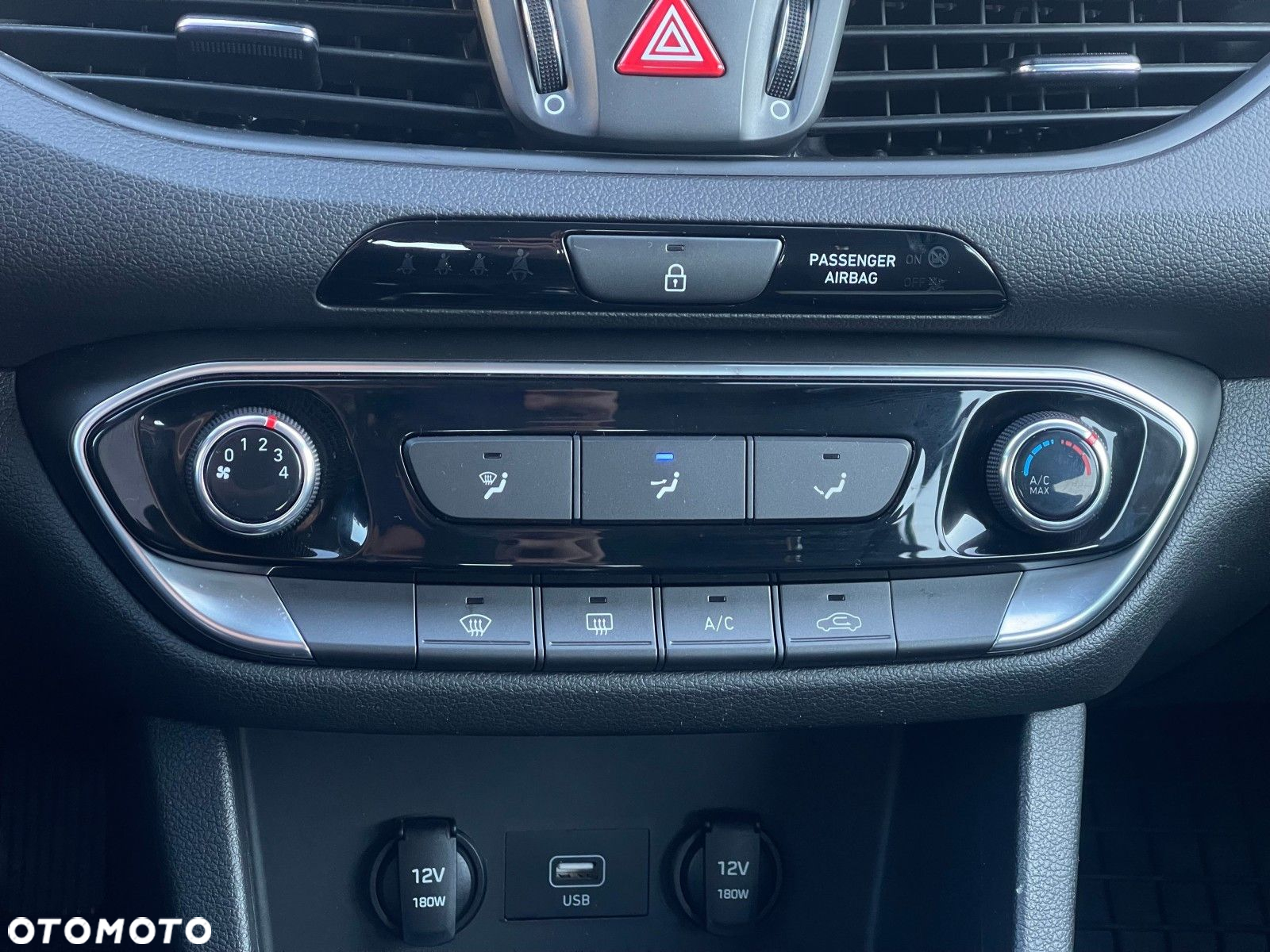 Hyundai i30 1.5 DPI Comfort - 10