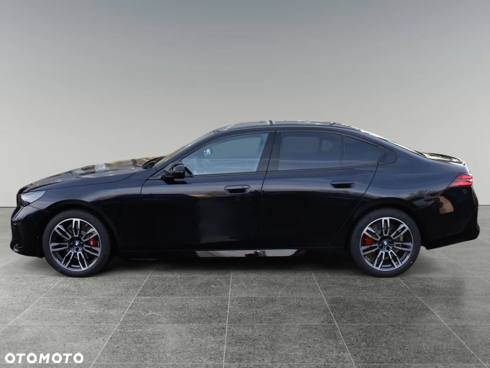 BMW Seria 5 540d xDrive mHEV M Sport - 5