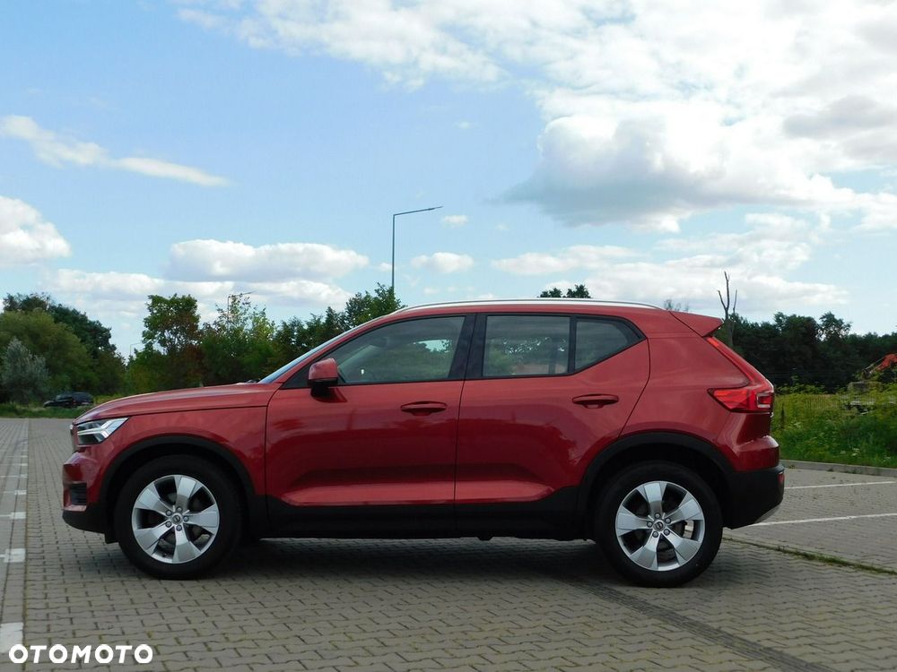 Volvo XC 40 T3 Geartronic Momentum Pro - 28