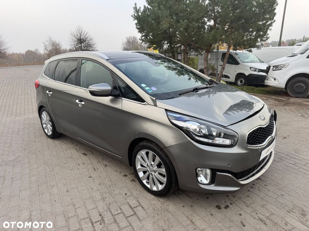 Kia Carens - 1