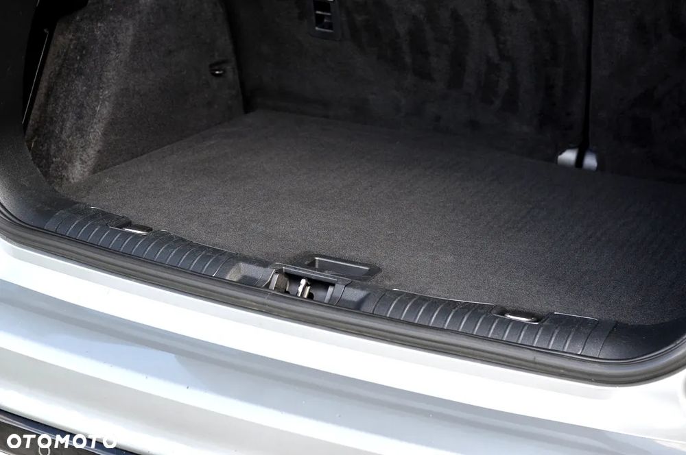 Ford Kuga 2.0 EcoBlue AWD ST-Line X - 17