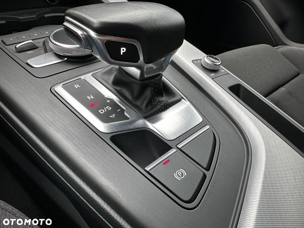 Audi A4 Avant 2.0 TFSI ultra S tronic sport - 27