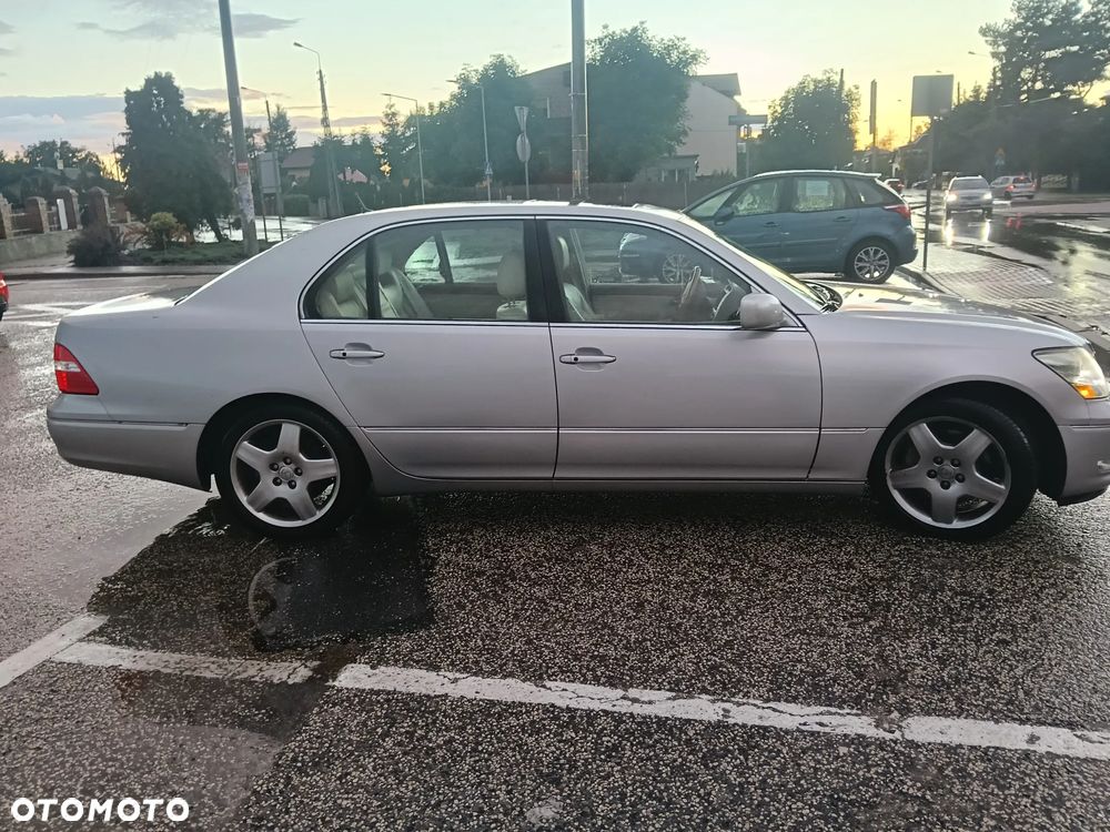 Lexus LS - 11