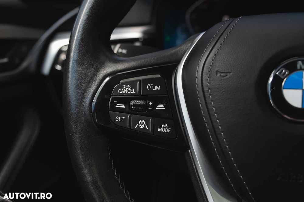 BMW Seria 5 530d xDrive Aut. - 39