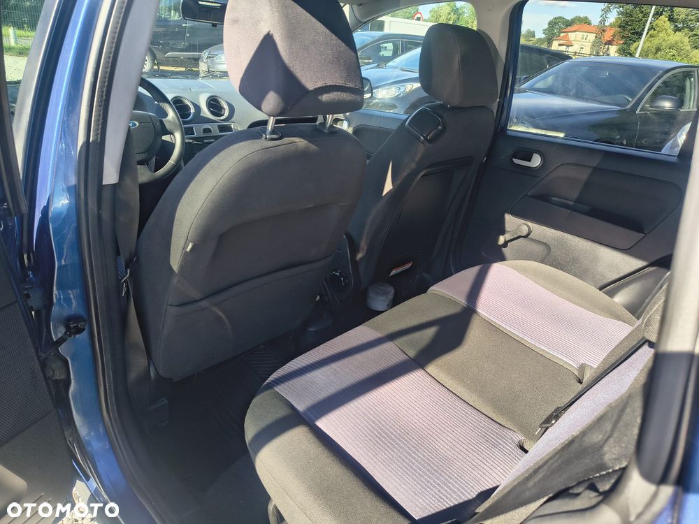 Ford Fusion - 15