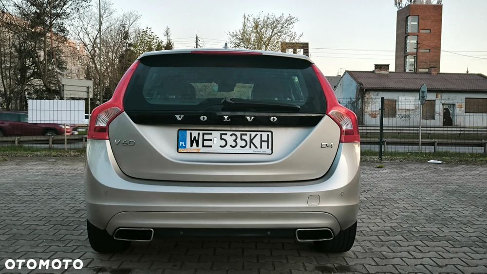 Volvo V60 D4 Drive-E Momentum - 15