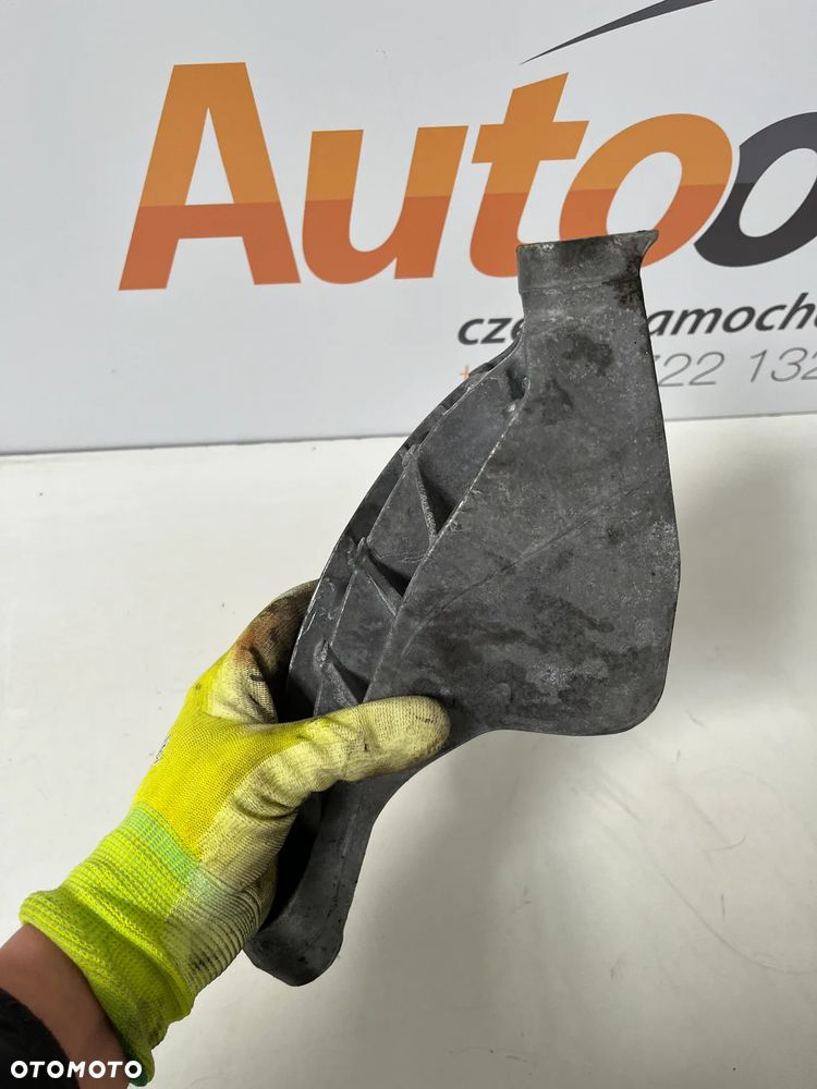 AUDI A4 A5 A6 ŁAPA SILNIKA 4G0199307Q - 2
