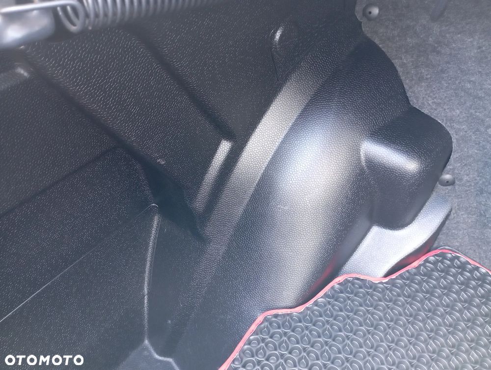 Mercedes-Benz W201 (190) - 34