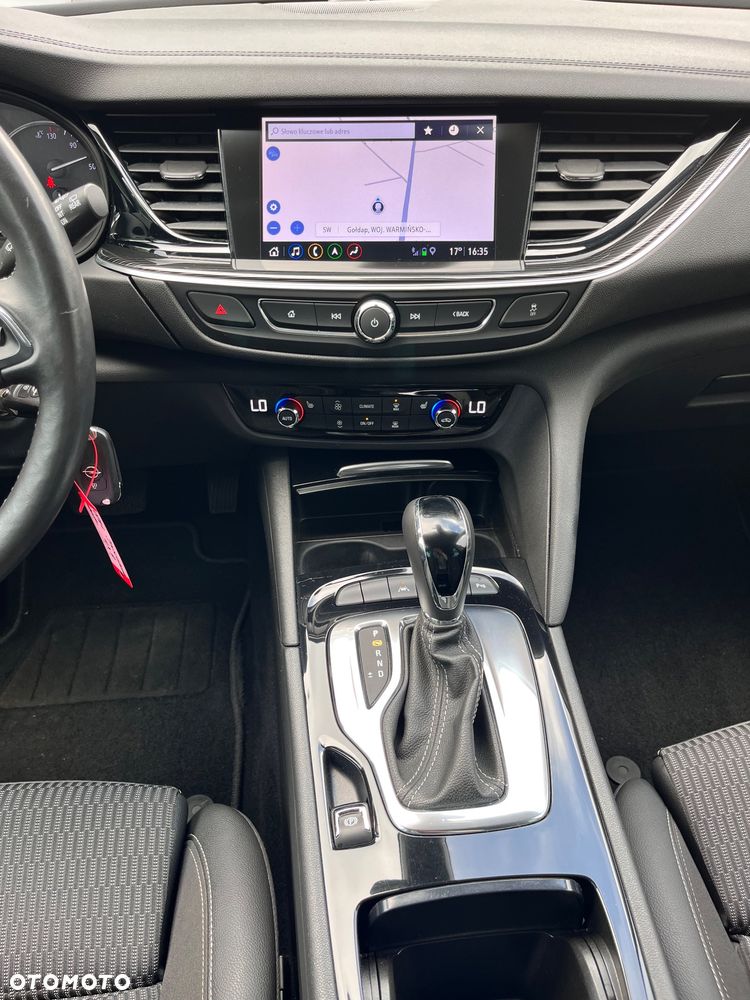 Opel Insignia - 25
