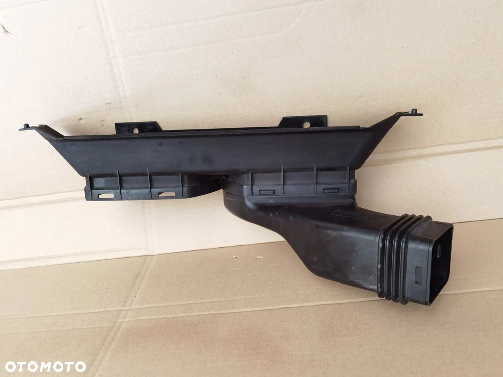 RANGE ROVER VELAR L560 KIEROWNICA POWIETRZA WLOT - 2