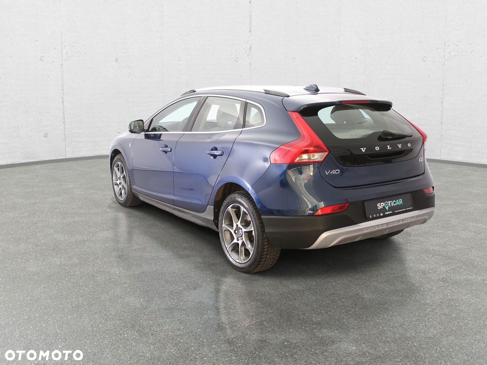 Volvo V40 - 8