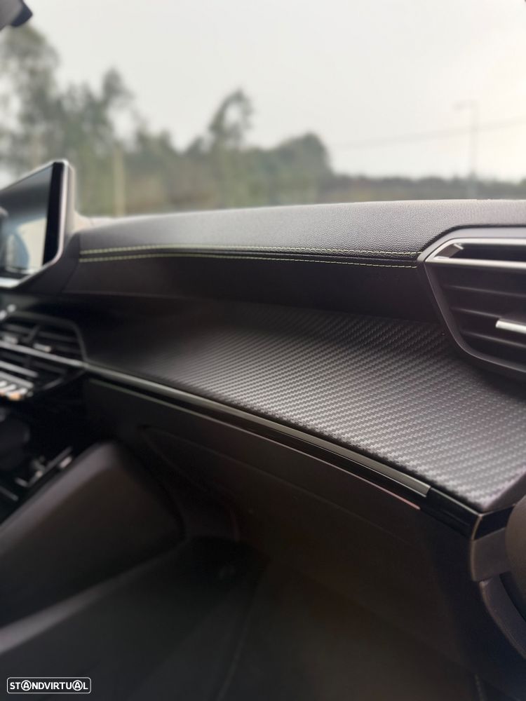 Peugeot 2008 PureTech 130 EAT8 GT Pack - 20