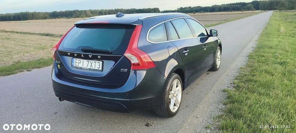Volvo V60 D2 Momentum - 3