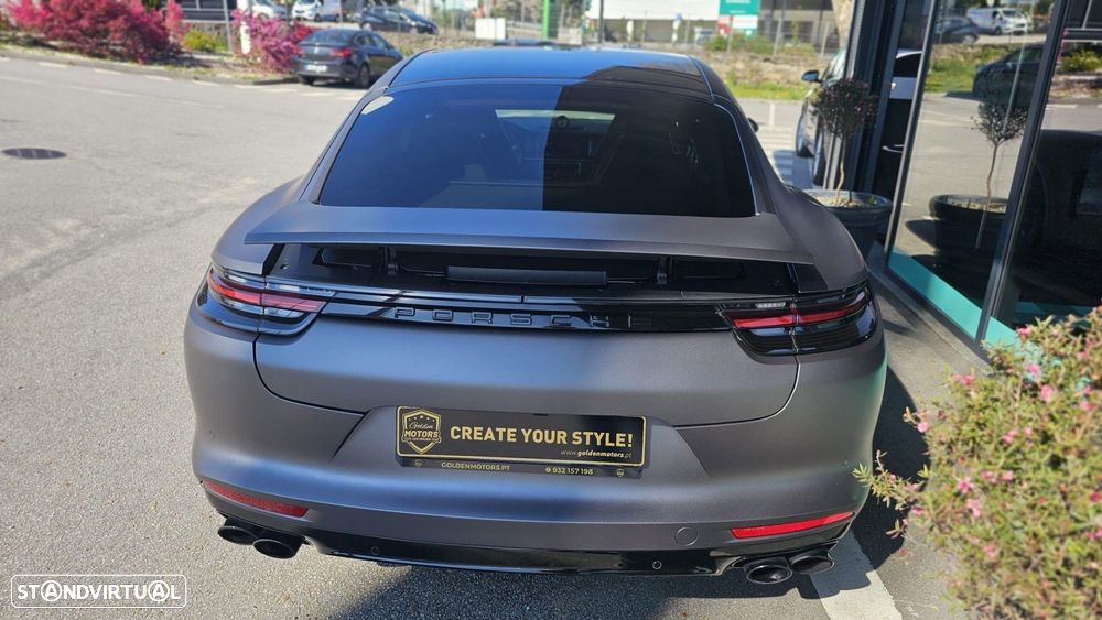Porsche Panamera 4 E-Hybrid - 9