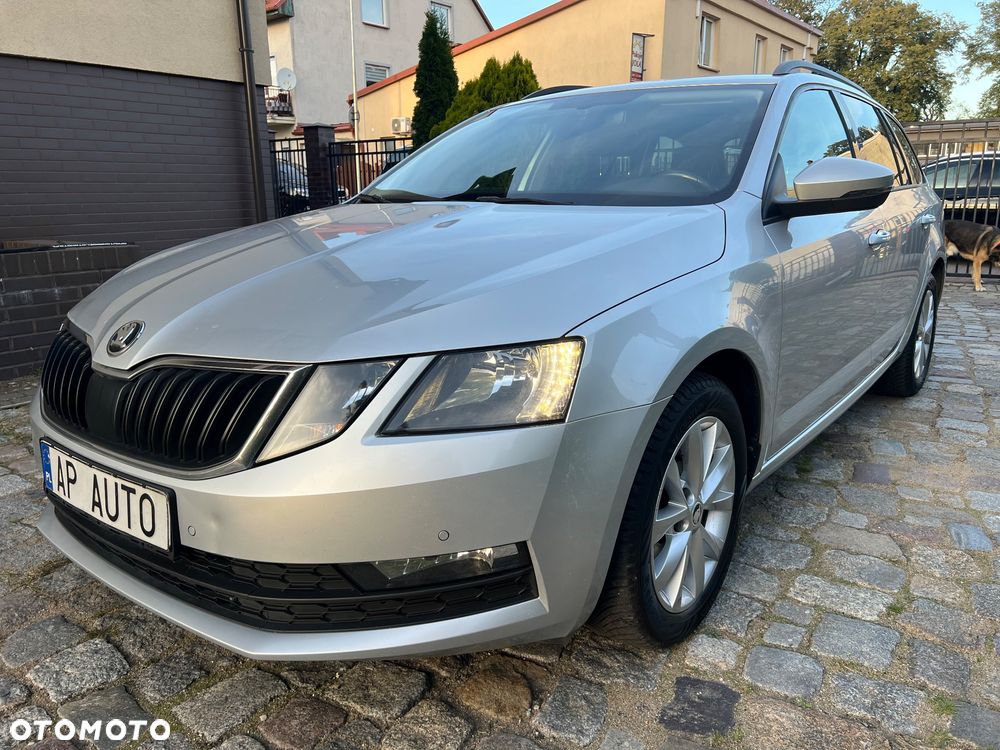 Skoda Octavia 1.6 TDI SCR Clever DSG - 1