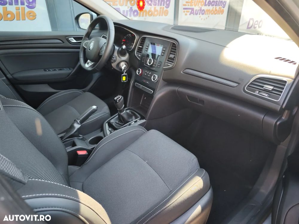 Renault Megane - 12