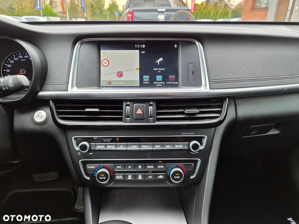Kia Optima - 27
