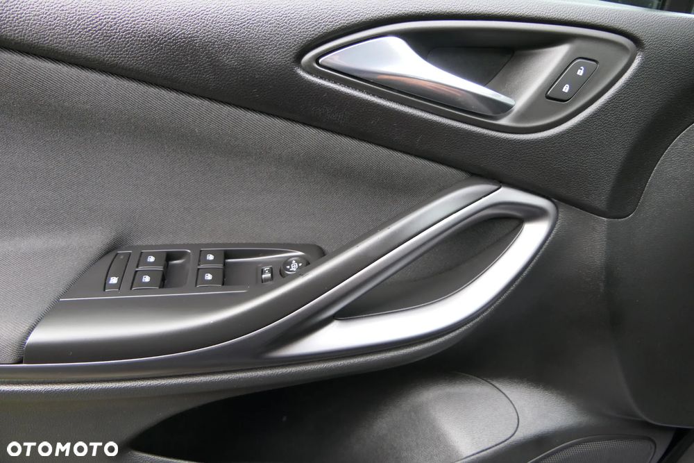 Opel Astra 1.4 Turbo Dynamic - 30