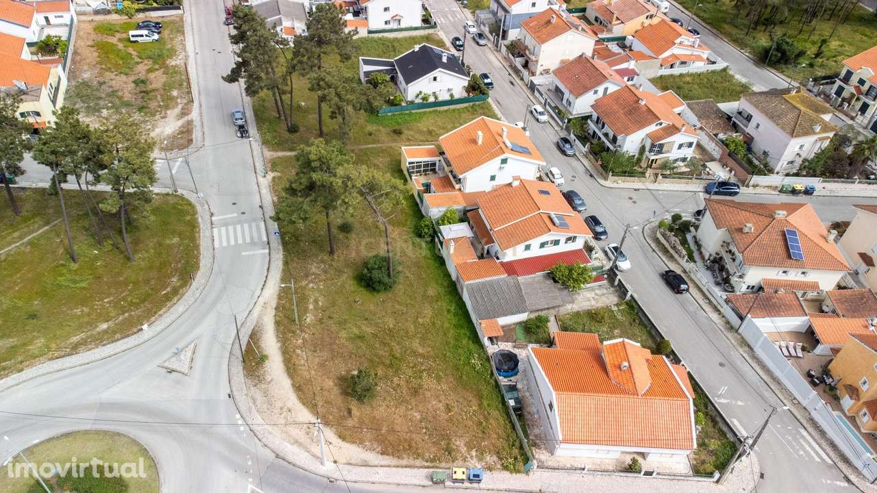 Terreno na Quinta do Conde para construção de edificio - Grande imagem: 2/24