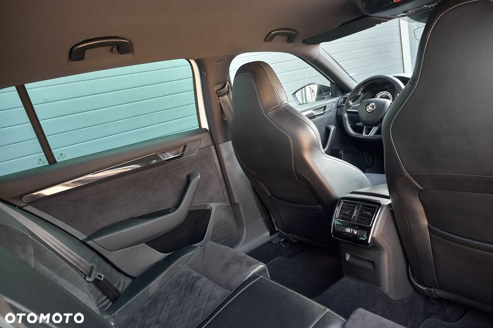 Skoda Superb 2.0 TDI 4x4 DSG Sportline - 17