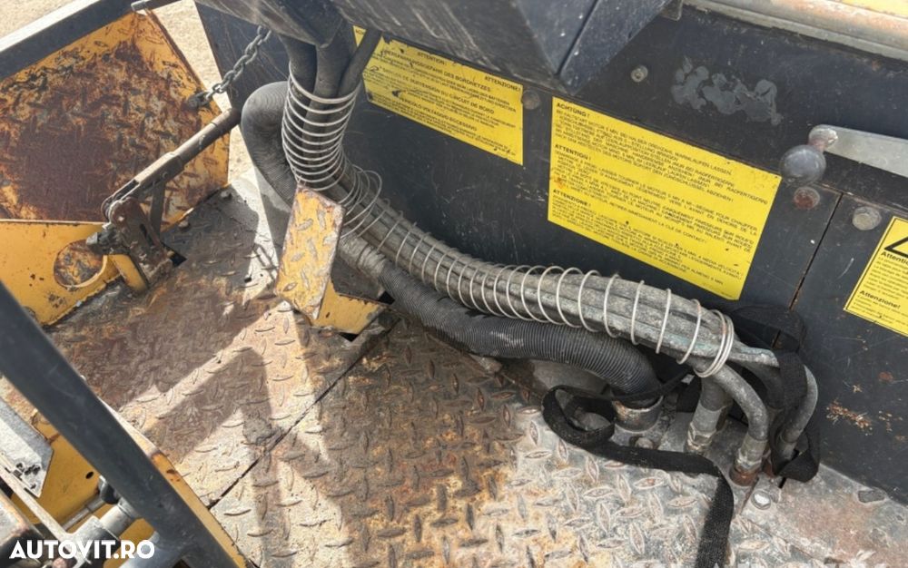 Dynapac F9-6W - 40