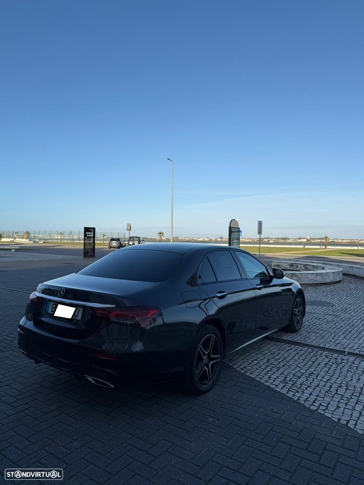 Mercedes-Benz E 300 de 4Matic 9G-TRONIC AMG Line - 9