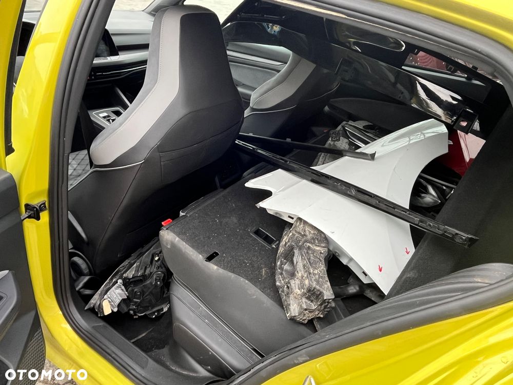 Volkswagen Golf 1.5 eTSI OPF DSG R-Line - 10