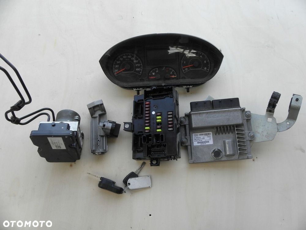 PEUGEOT BOXER KOMPUTER STEROWNIK SILNIKA 2.0 HDI 9692366180