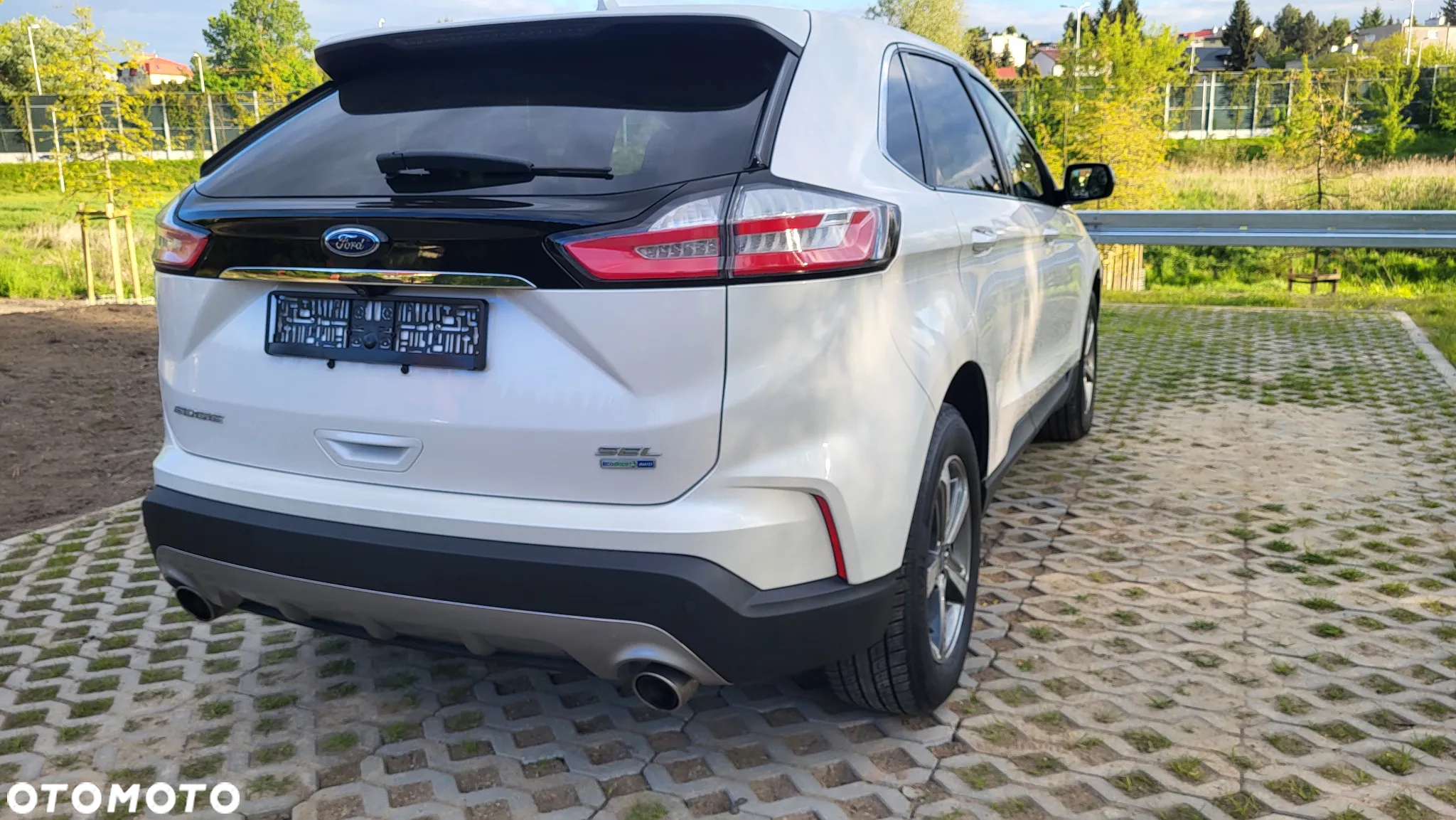 Ford Edge - 12