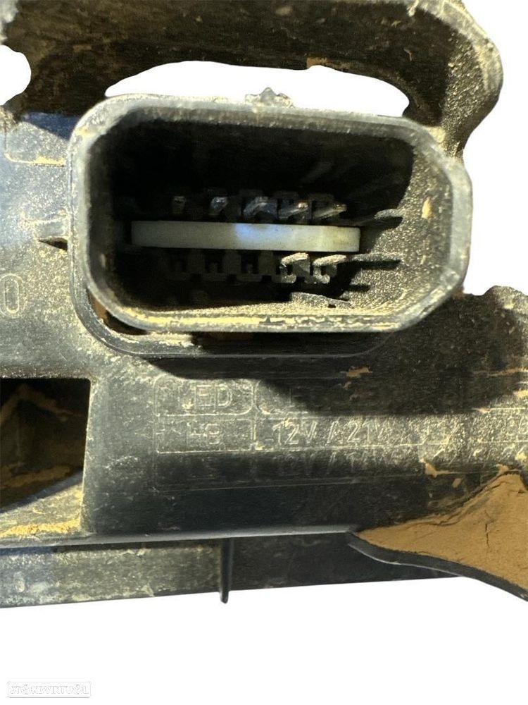 FAROL DIREITO RENAULT CLIO V - 3