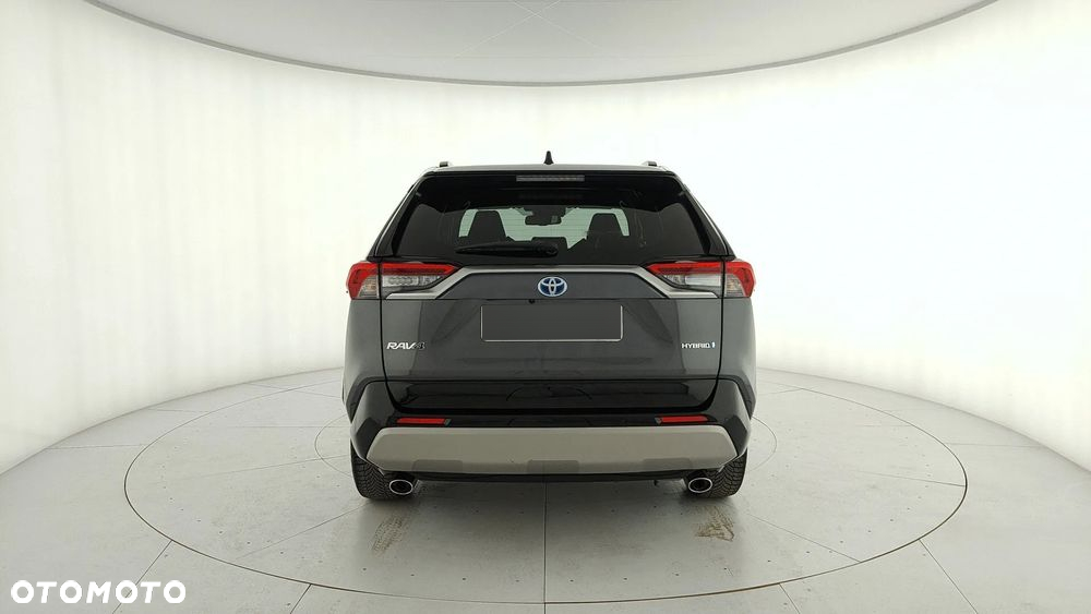 Toyota RAV4 - 4
