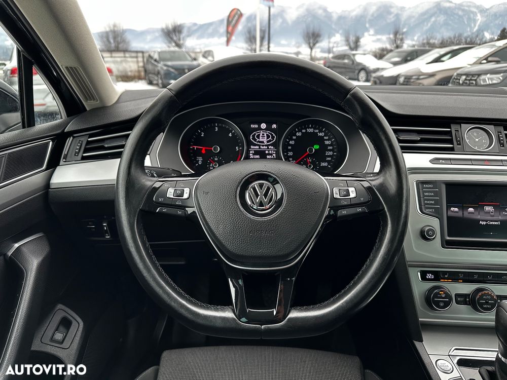 Volkswagen Passat 2.0 TDI DSG (BlueMotion Technology) Comfortline - 26