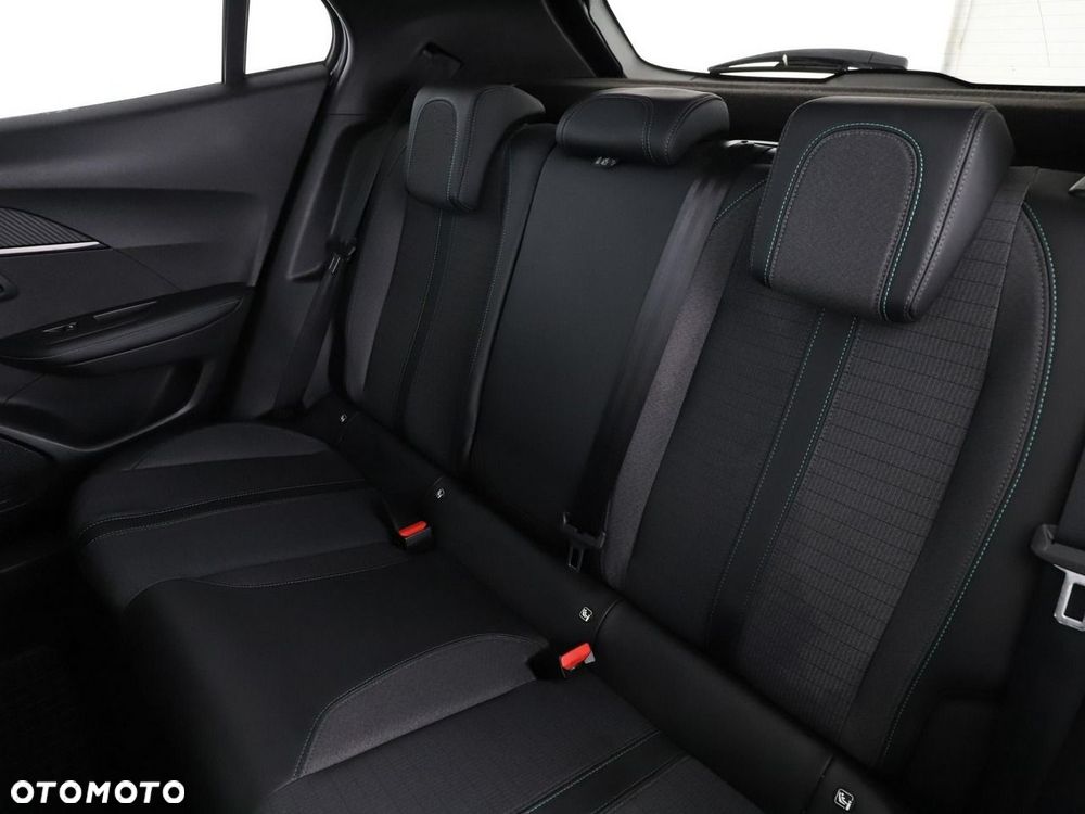 Peugeot 2008 1.5 BlueHDi Allure Pack S&S EAT8 - 17